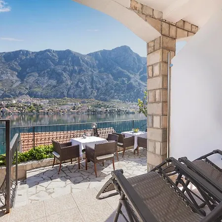 Apartments Vukovic Kotor Exterior photo