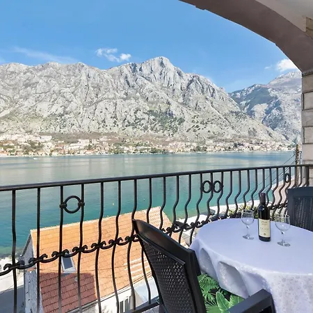 Apartments Vukovic Kotor Exterior photo