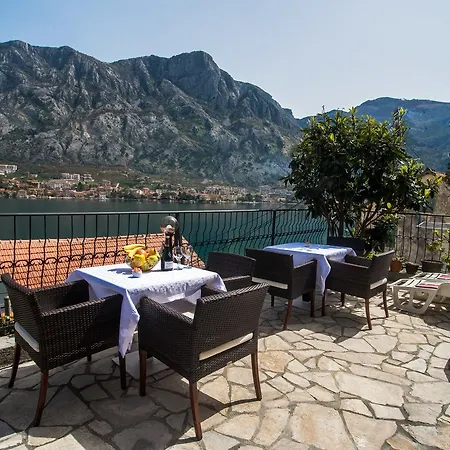 Apartments Vukovic Kotor Exterior photo
